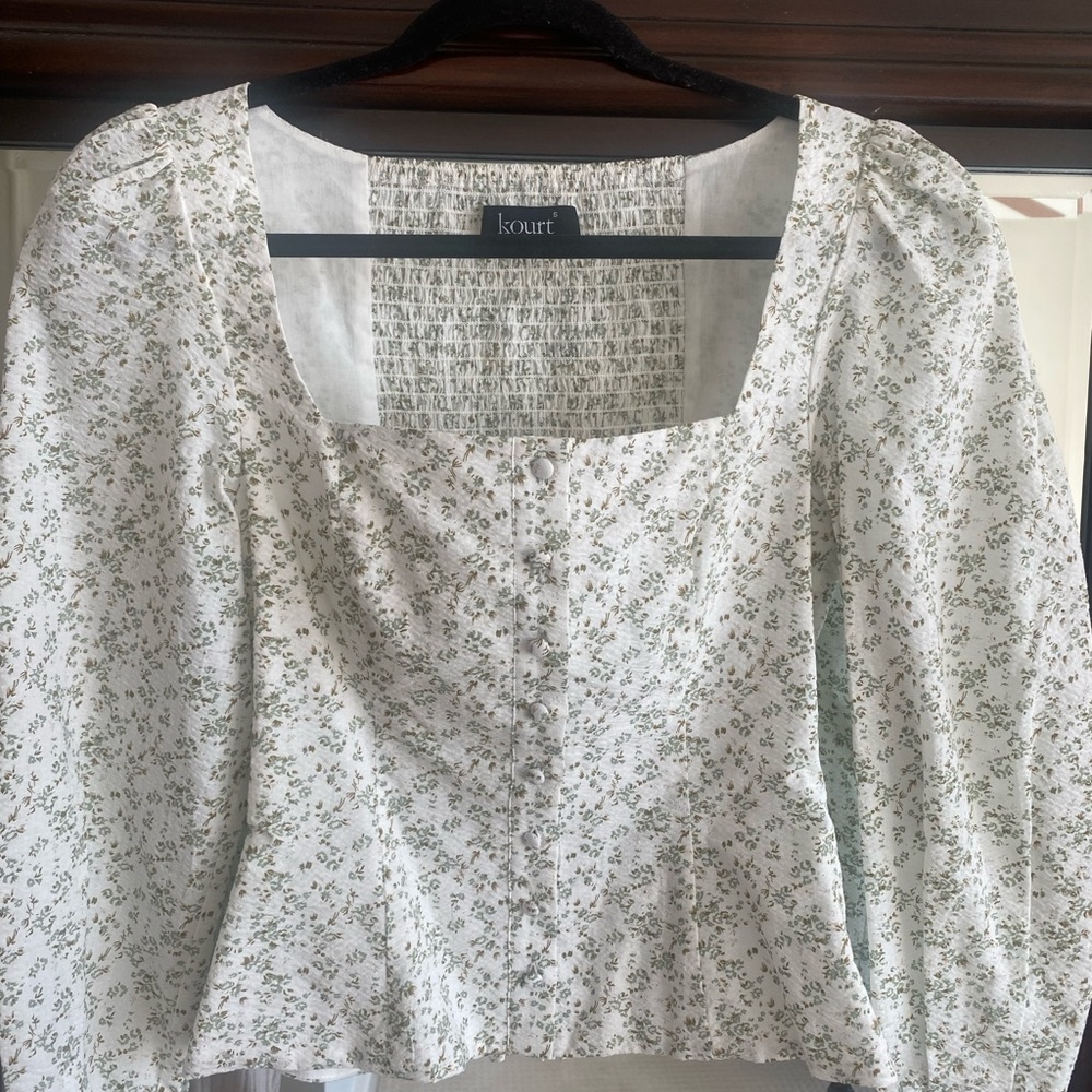 Few Moda Top by Kourt